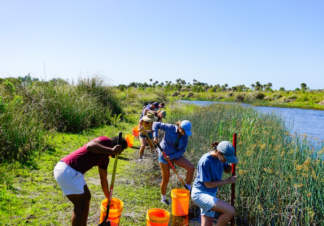 Eckerd College Service Learning Project | Robinson Preserve | Photographer: Joe Whalen